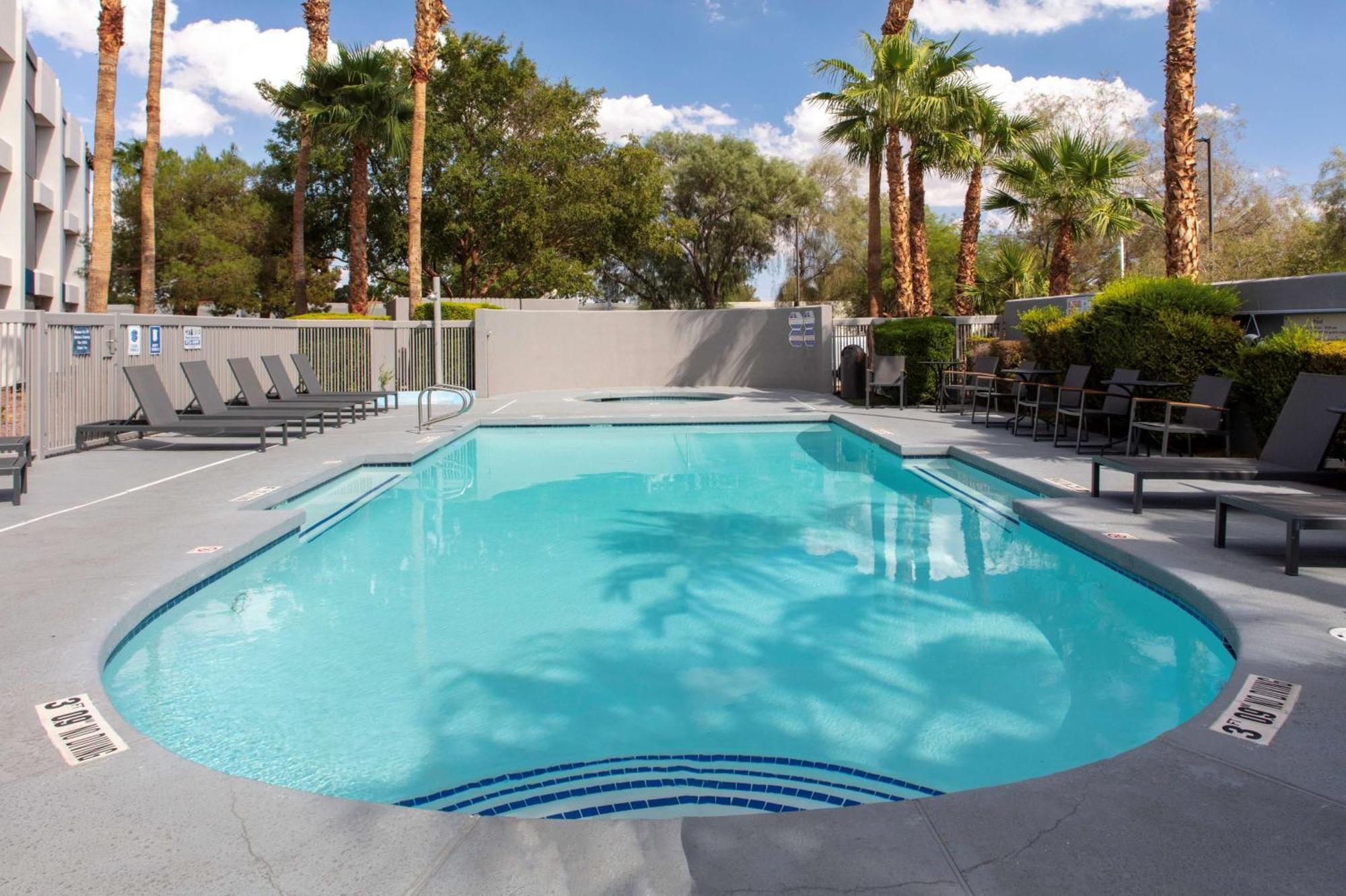 Hampton Inn Las Vegas/Summerlin Экстерьер фото